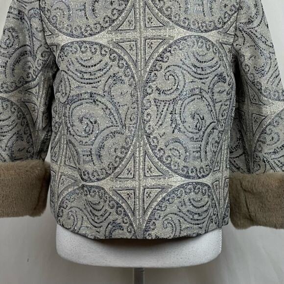 Chico’s Tan Metallic Faux Fur Mob Wife Glam Cuff Evening Jacket NWOT Size 4P - Picture 7 of 14